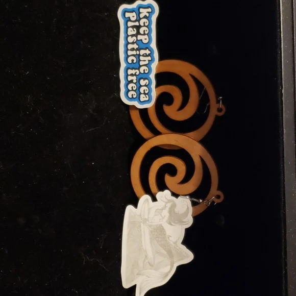 Wave Earrings - Picture 2 of 2